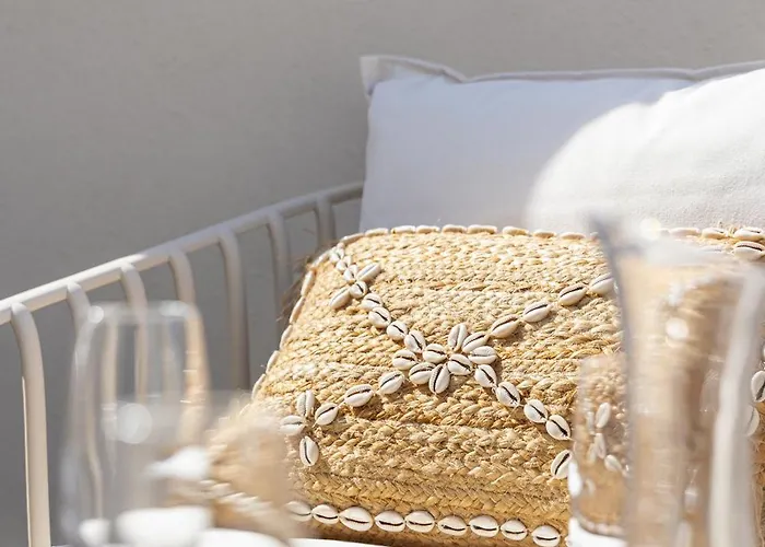 Apartment Paype By Aora